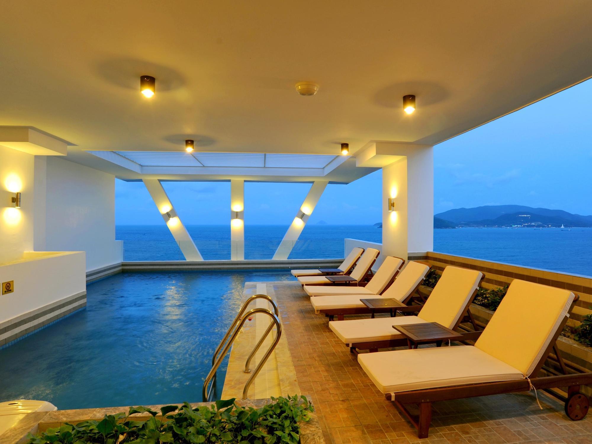 Dendro Beachfront Hotel Nha Trang Kültér fotó